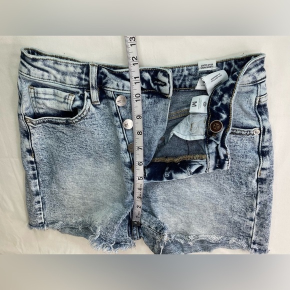 l&M Crafted Cross Over Mom Shorts High Waisted Denim Size Medium - Picture 7 of 9